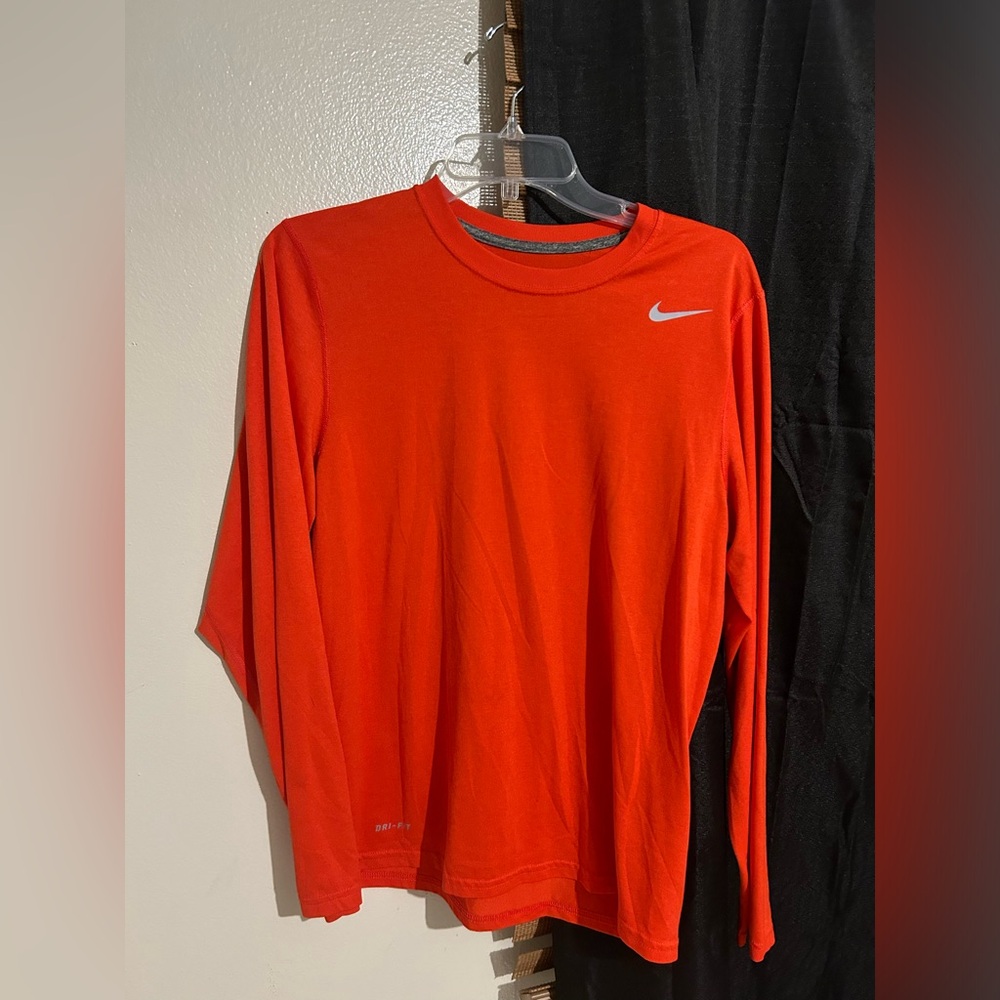 Men’s Nike long sleeve